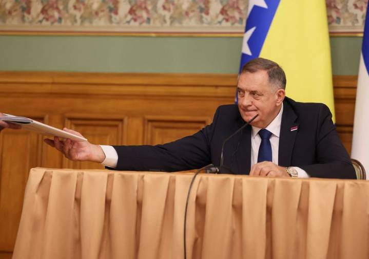 Bosnia's Serb Republic appoints interim president, seals Dodik's departure from post