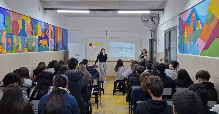 La Universidad Libre del Ambiente impulsa un conversatorio para fomentar "barrios verdes"