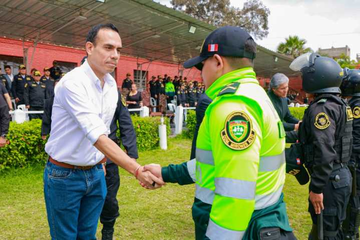 José Jerí anuncia acciones concretas para fortalecer la Policía Nacional y garantiza respaldo institucional