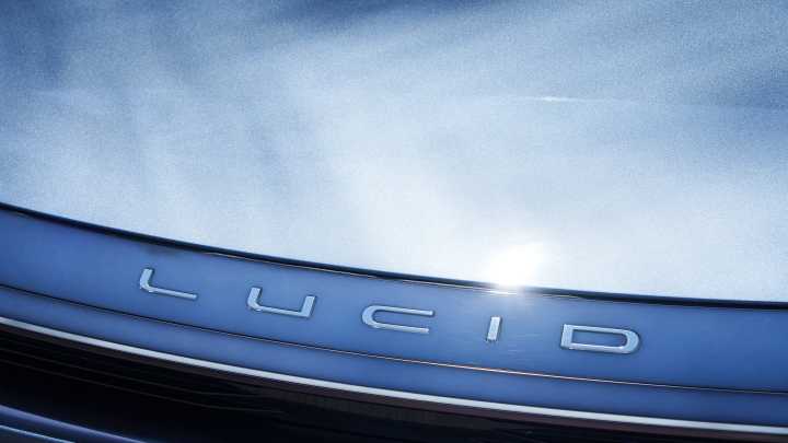 Lucid to build autonomous cars, introduce AI in factories