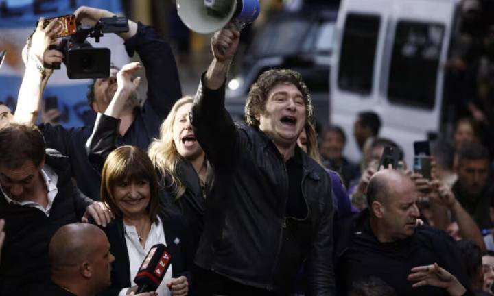 Milei desembarca en Santiago del Estero y Tucumán en el último fin de semana de campaña