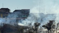 Incendio en un solar junto al barrio de la Inmaculada en León