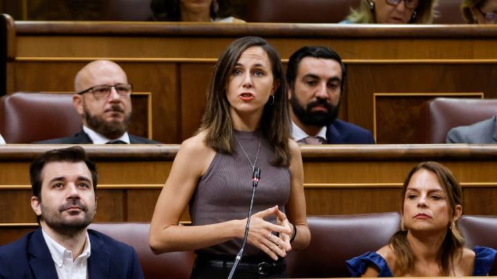 El Gobierno trata de seducir a Podemos para salvar el embargo de armas a Israel en el Congreso