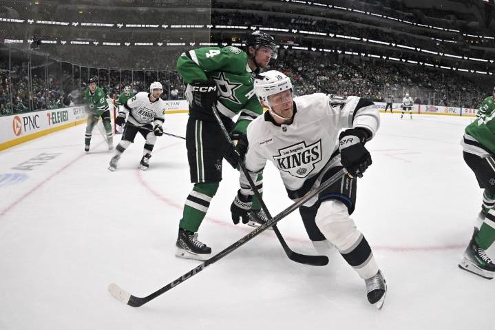 Deadspin | Kings, Predators working through early-season challenges
