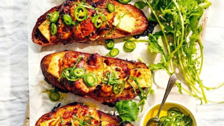 Donna Hay shares her delicious harissa chicken and feta garlic bread