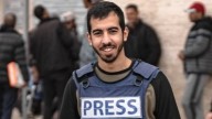 Milicias contrarias a Hamás matan a tiros al periodista e influencer Saleh Aljafarawi, Sr. FAFO, en medio del alto el fuego en Gaza