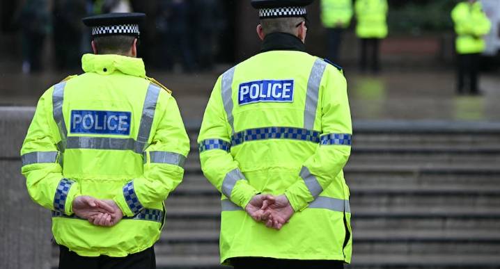 Mohammed Omar Khan | Inglaterra: Cadena perpetua para el joven de 15 años que mató a un compañero de colegio en Sheffield | Harvey Willgoose | All Saint's School 