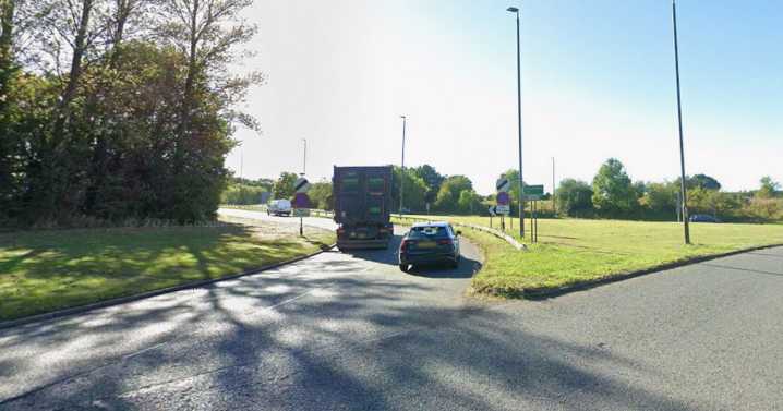 A61 live traffic updates as collision shuts major Derbyshire road, delays expected