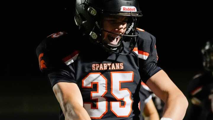 No. 1 Solon football stays unbeaten with win over Washington