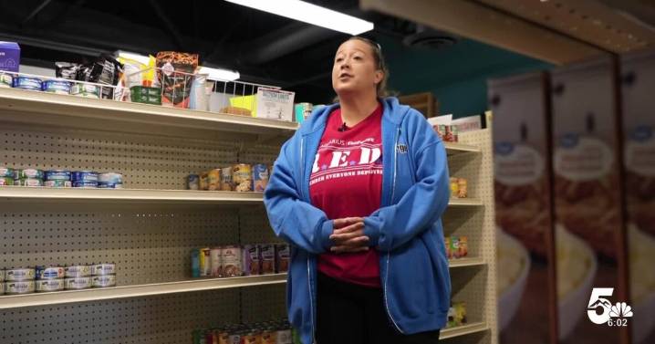 Families on food assistance brace for uncertainty, as government shutdown enters third week