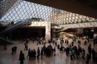 Un atraco sin heridos en el Louvre provoca el cierre del museo durante todo el día