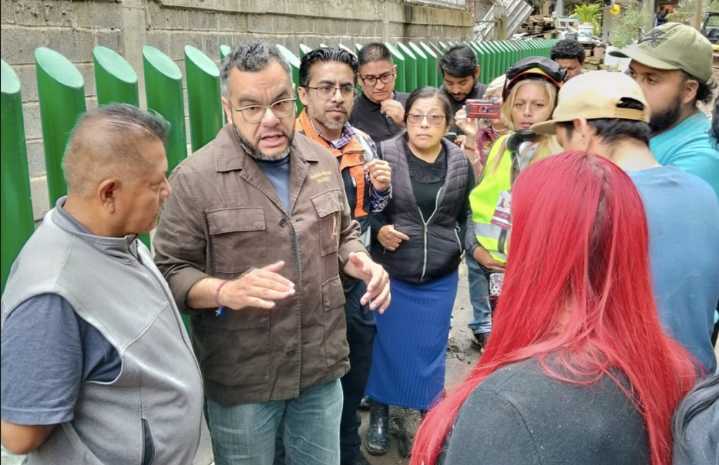 Recorre alcalde zona de la Magdalena Contreras afectada por deslave