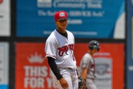 Reporte: los Tiburones firman a otro lanzador dominicano mientras esperan por Emmanuel Clase