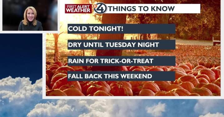 🥶Coats at the bus stop Tuesday - the coldest morning of the season so far