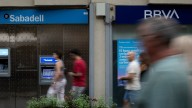 La opa del BBVA sobre el Sabadell termina con la prima en el 3%, a la espera del resultado y de la posible segunda oferta