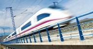 El tren como oficina, aula y sala de cine
