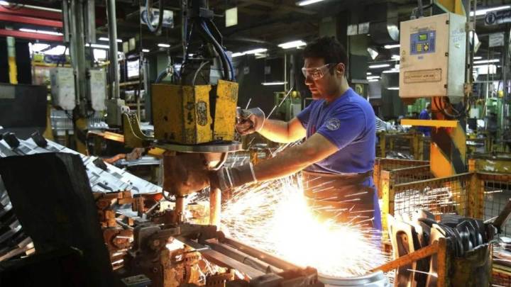 Desde que asumió Milei, casi 300 mil personas pidieron el seguro de desempleo
