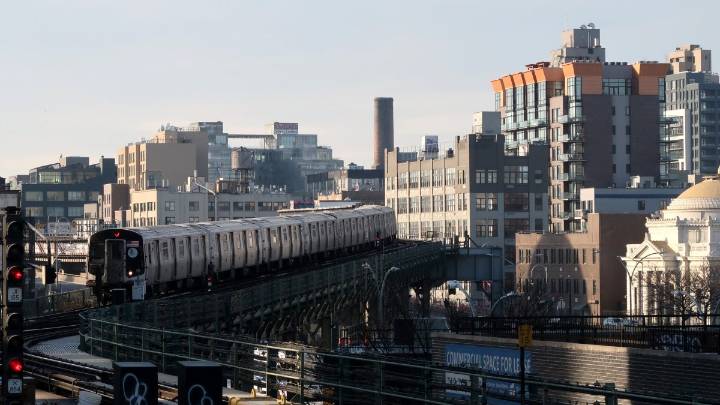 2 girls die while apparently ‘surfing' atop New York City subway train