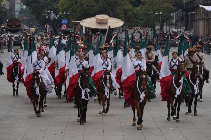 Puentes oficiales en noviembre 2025: conoce qué días descansarán los trabajadores en México