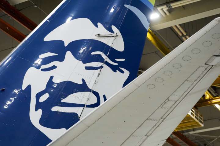 Alaska Airlines grounds flights amid IT outage