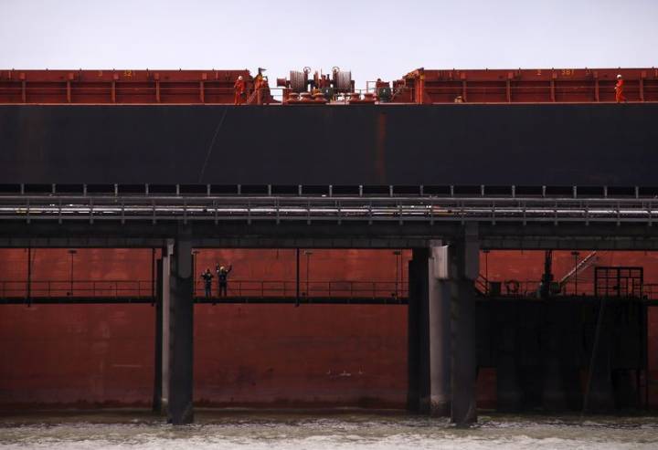 Australia’s Queensland reverses policy, pledges to keep using coal power
