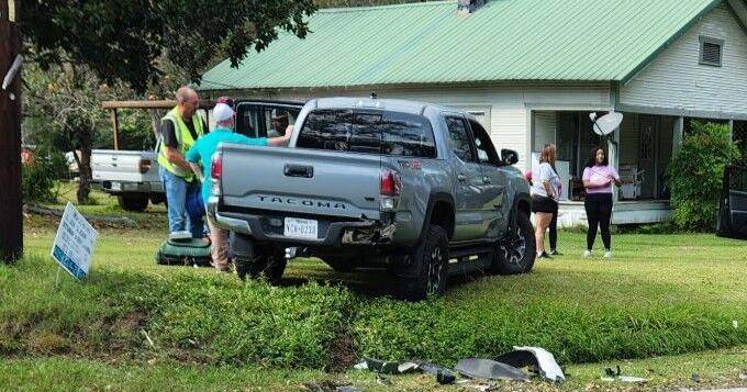 Minor injuries in a Tuesday afternoon crash in Kirbyville