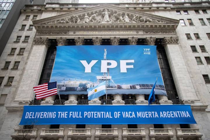Argentina se defiende ante la Corte de Apelaciones de EE UU por el fallo adverso sobre YPF