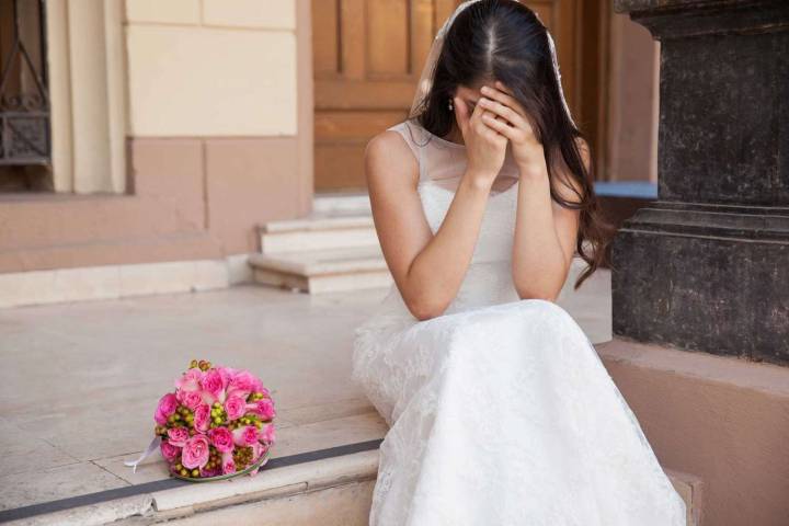 Woman Lies About Real Reason She Skipped Sister's Wedding