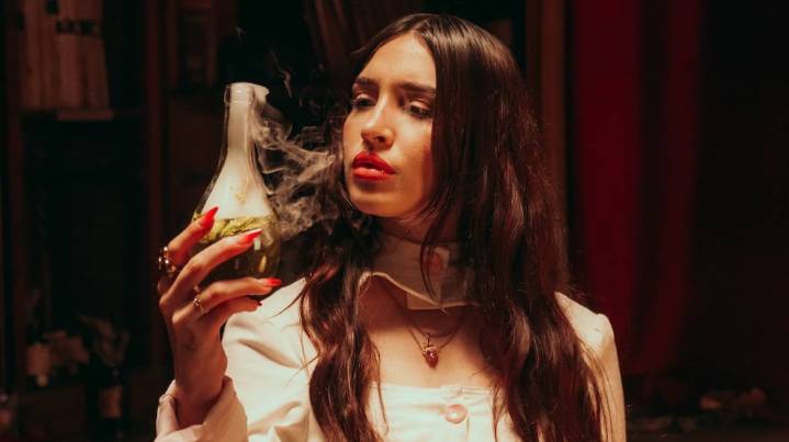 De qué se trata “Guerra del amor”, la nueva canción de Juli Martorell