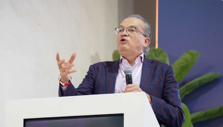 Los riesgos de los autoritarismos y populismos