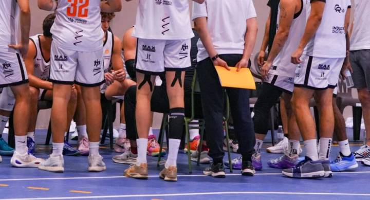 El BCB busca un sustituto para el pívot polaco tras acordar su desvinculación con el club