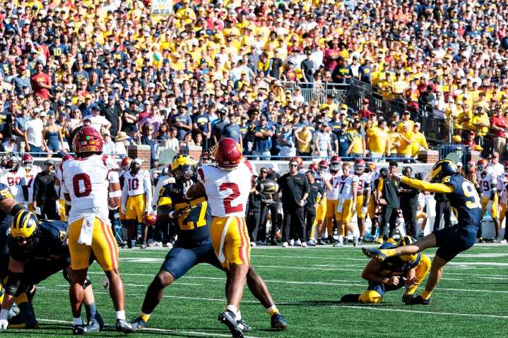Michigan football game live updates today vs. USC