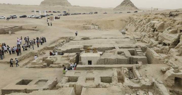 Pharaonic art vanishes from Egypt's Saqqara necropolis