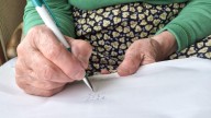 Marta y su hermano recibieron una casa de su madre mediante una donación en A Coruña: "Tenía el testamento hecho, pero quería morirse tranquila"