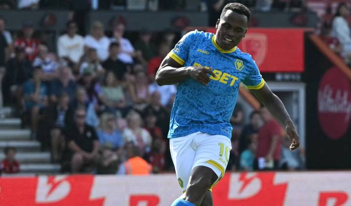 Jhon Arias sufre en Inglaterra: primer fracaso en el Wolverhampton