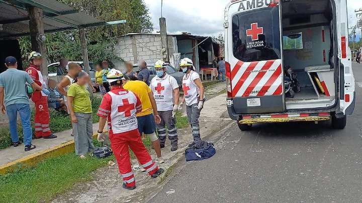 Motociclista arrolla a vecina en la comunidad Palenque Palotal