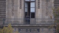 No security cameras covered Louvre balcony where thieves entered, director says