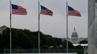 Una jueza prohíbe a Trump acometer despidos masivos de miles de funcionarios durante el cierre parcial del Gobierno