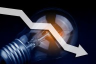 Tras error de cálculo: estos son los hogares chilenos que tendrían la mayor rebaja en las cuentas de la luz desde 2026