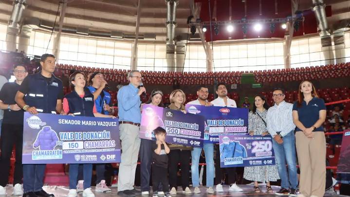 Reúnen más de 7 mil chamarras en el Chamarratón “Juntos contra el Frío” 2025
