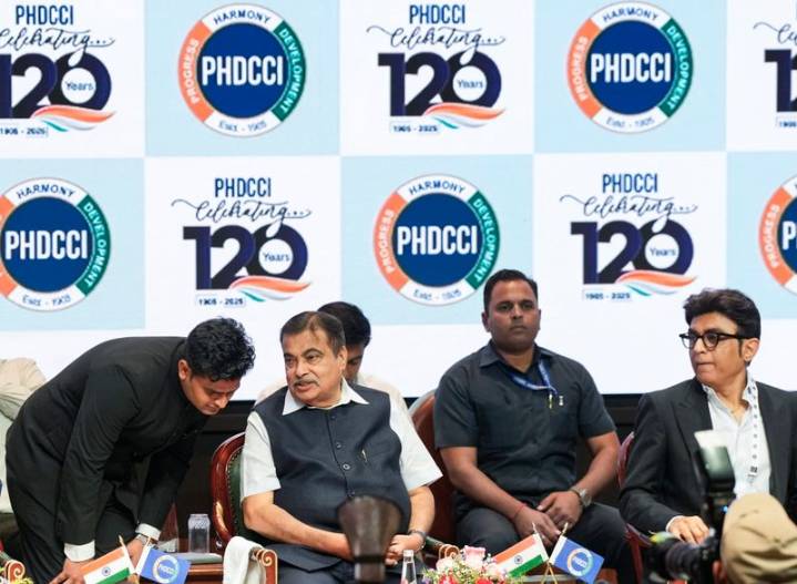 Come 2027, recycled waste to be used for roads: Gadkari