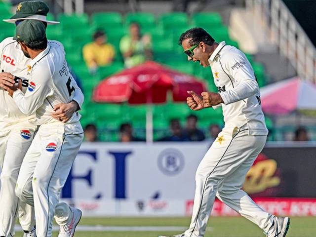 Lahore Test in balance as South Africa chase 277 after losing two wickets