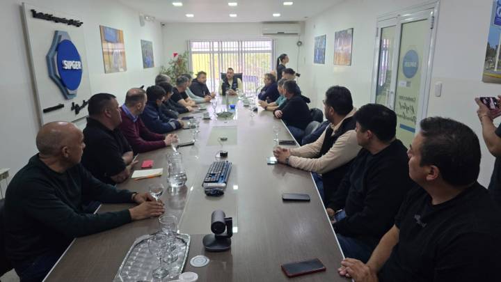 Emergencia hídrica: trabajo conjunto entre SIPGER, municipio y empresas para garantizar la distribución de agua