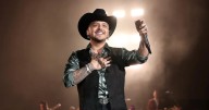 Christian Nodal busca convivir con su hija y tramitarle la nacionalidad mexicana, afirma su abogado
