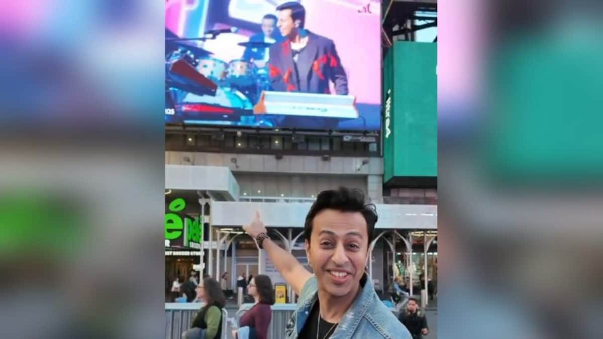 Salim Merchant Stuns Sonu Nigam With A Heartfelt Diwali Surprise At Times Square