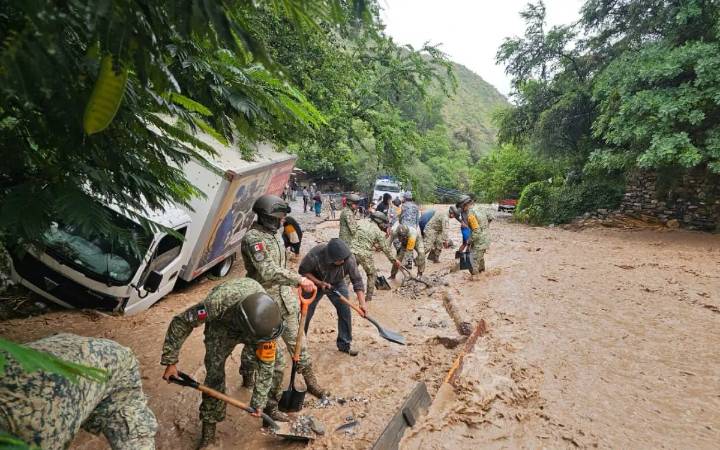 Conagua afirma que emitió alertas previas por lluvias intensas; mandatarios reaccionan