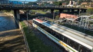 Usuario del Metro de Medellín se desmayó y cayó en la vía del tren en la estación San Antonio, en pleno centro de la ciudad