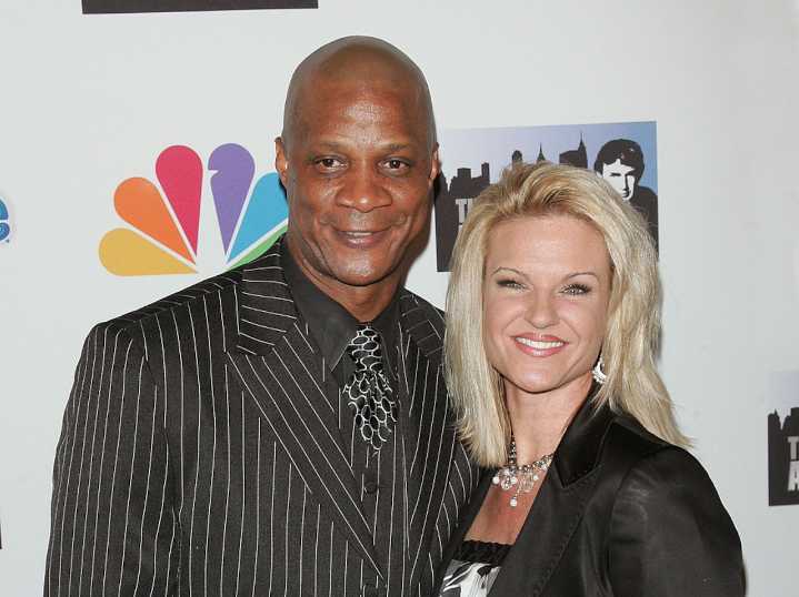 Fans praying for former MLB star Darryl Strawberry, his wife, Tracy