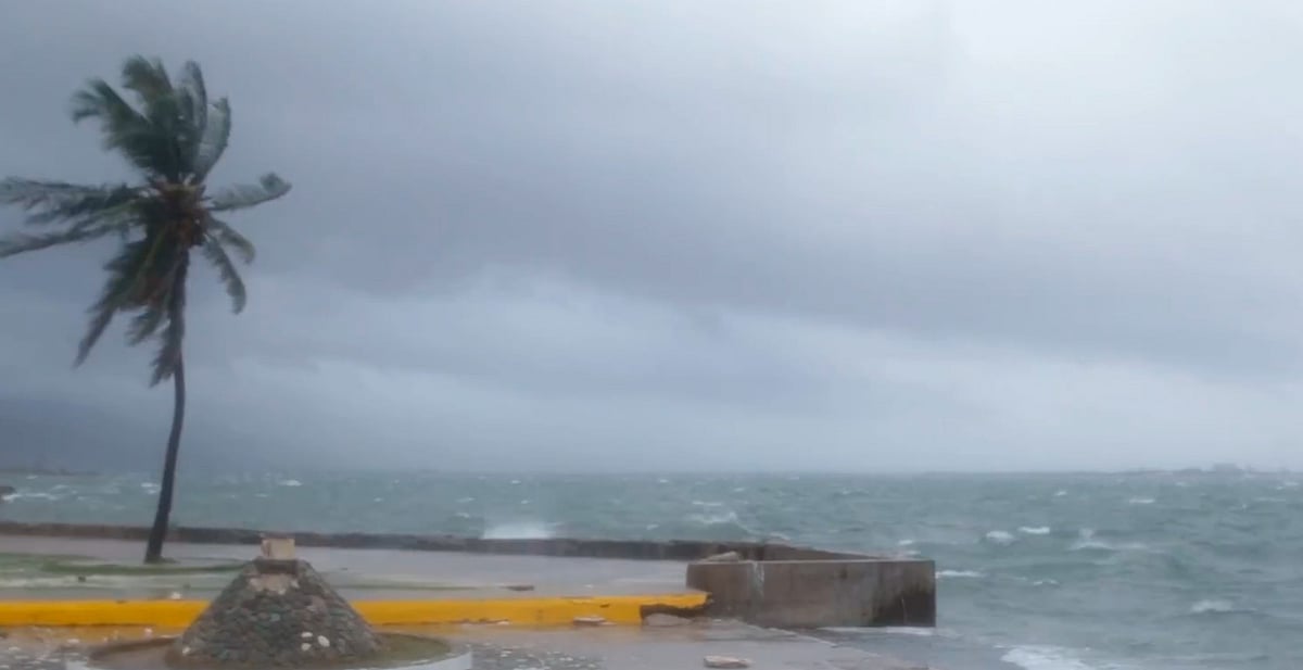 Huracán Melissa llega a Cuba como categoría 3; alerta por fuertes lluvias y vientos