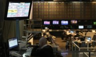 Se desplomó el riesgo país y las acciones marcaron subidas récord